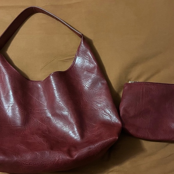 🆕NWOT Burgundy Hobo Womens/Juniors  Bag/Purse - Faux Leather - Picture 4 of 8